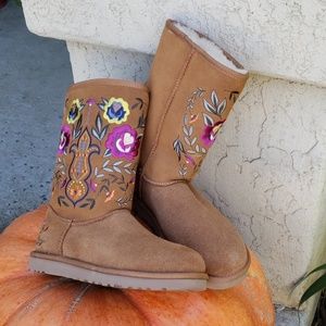 UGG BOOTS BROWN  SIZE 8 no box